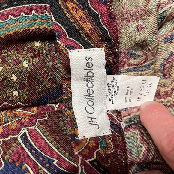 VINTAGE JH COLLECTIBLES PAISLEY MIDI SKIRT WITH PRINTED TRIM ON BOTTOM SIZE 10 - Picture 2 of 6